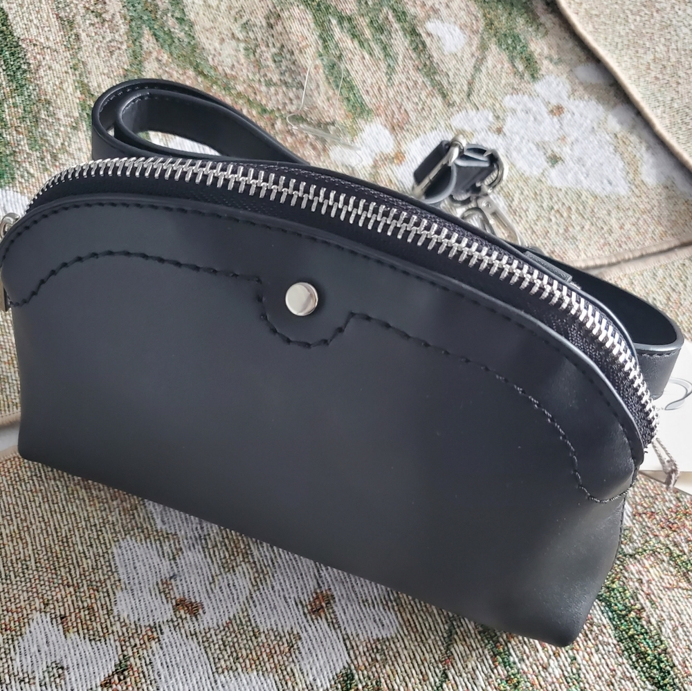Black belt/cross body bag